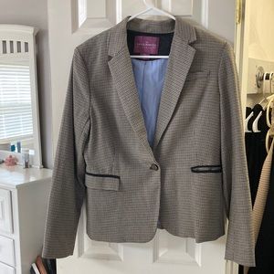 Warm and lined suit jacket